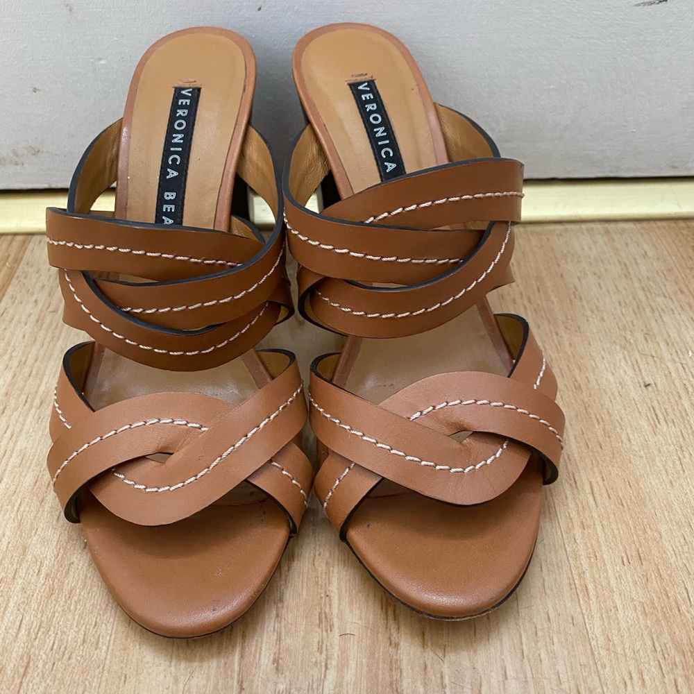 EUC Veronica Beard Macey heel
